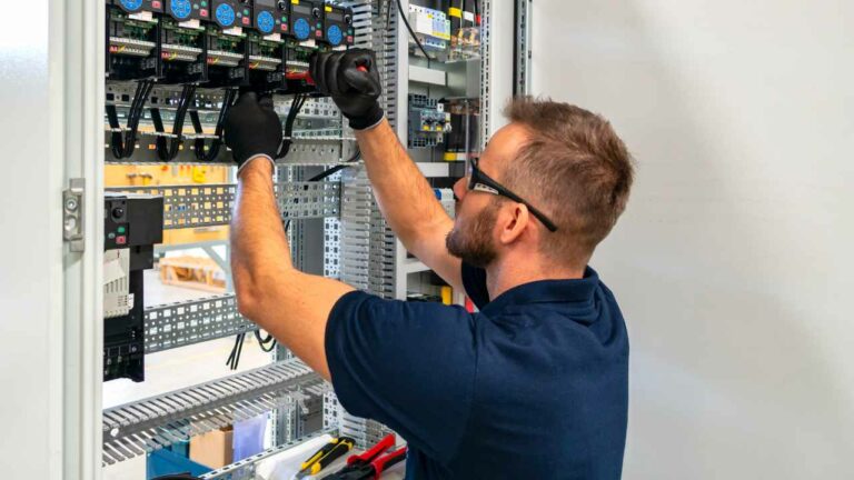 Read more about the article Electric Services: How to Choose Reliable Providers for Your Home